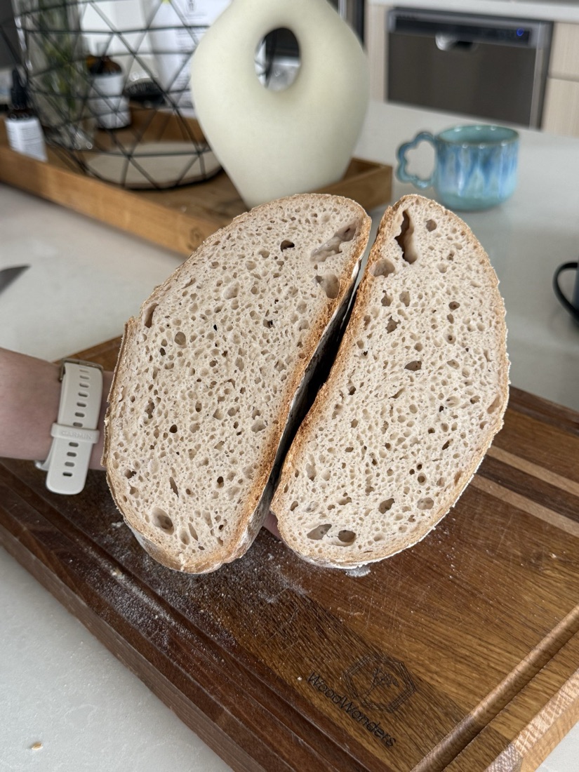 Przekrój chleba bezglutenowego na zakwasie